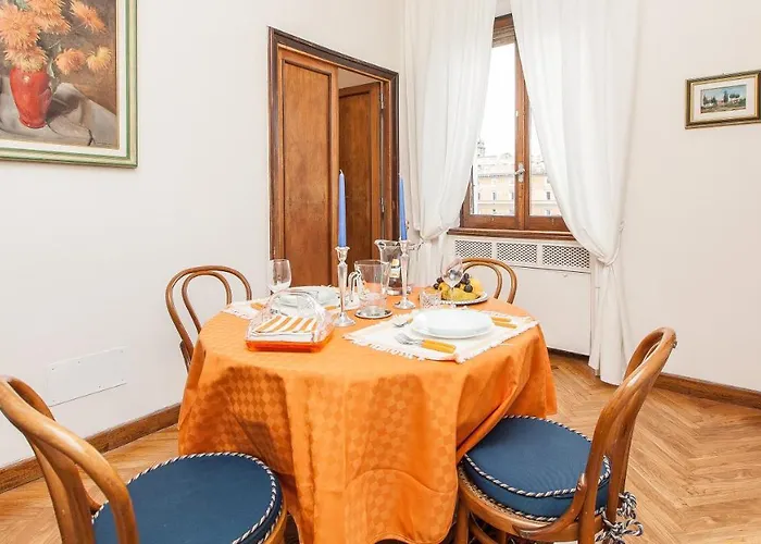 In Ancient View Apartment *